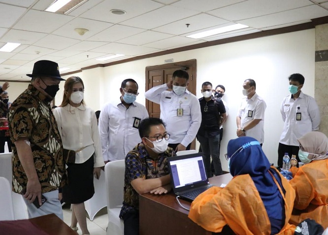 Ketua DPD RI Dukung Langkah BPOM Soal Kepastian Penggunaan Vaksin Astrazaneca Asal Inggris