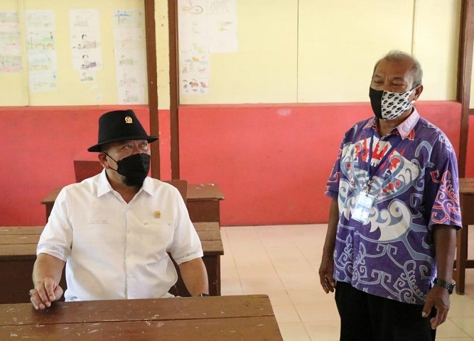 Tanggapi Keluhan Peternak Ayam, Ketua DPD RI Minta Pemerintah Lindungi Peternak Mandiri